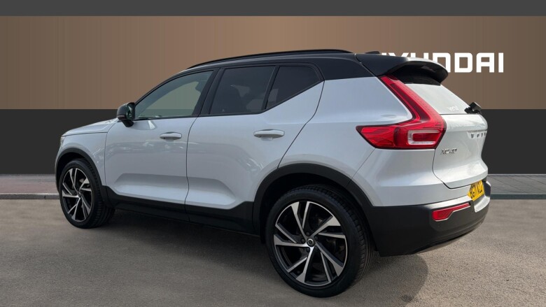 Volvo Xc40 2.0 B4P R DESIGN Pro 5dr AWD Auto Petrol Estate